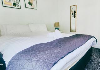 Comfy 2BR Flat on Hucknall Road Nr City Hospital - 2