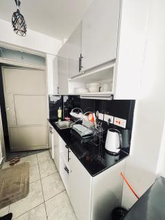 Vibrant studio apartment in the heart of Roysambu just behind Thika Road Mall - 2