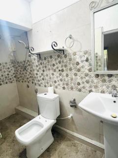 Modern studio type accommodation - 4