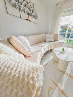 VELA ONE - Luxury 2 Bedroom - Terrace - Pool - Walk to Puerto Banús & Beach - 7