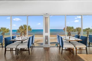 Stunning Pool View Room 1st Floor - 3