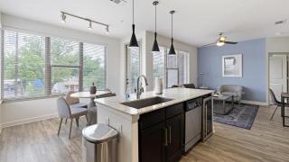 Landing Stylish 2BD Game Room Gym - 7