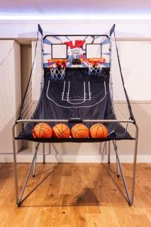 City apartment with foosball table and chill-out area - 5