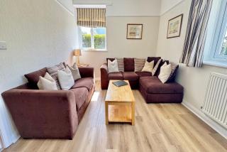 CAE GRUGOG COTTAGE-3 Bed-Sleeps 6-Ground Floor Bathroom - 5