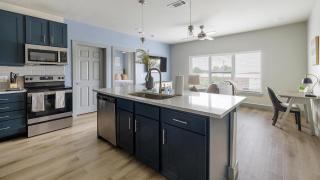 Landing Chic 2BD in Grand Prairie - 6
