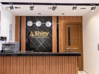 Shiny Pyramids Boutique Hotel - 5