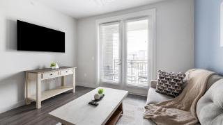 Landing Chic 1BD Game Room Gym - 8