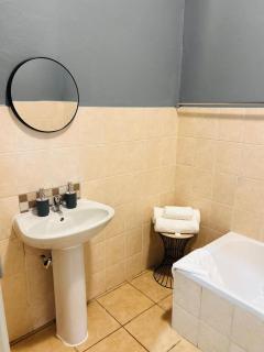 Elegant stay in Benoni Great location & best views - 6