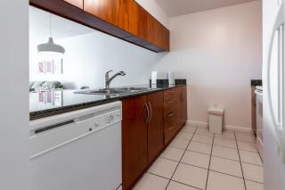 32nd Floor Brickell Condo with Bay Views & Balcony - 1