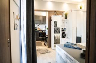 Zeffie's Studio - 5
