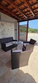 Yassas Apartment with shared pool - 3
