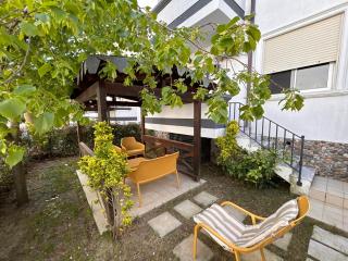 Small Garden House - 3