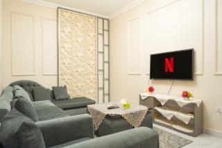 Comfortable 3BR Apartment in New Cairo Prime Spot - 3