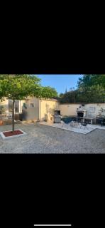 Escapade romantique en Provence piscine&Spa - 9
