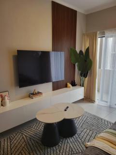 Cozy 1-Bed in Midrand - 6