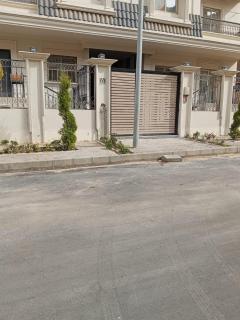 Cozy Studio Apartment in Sheikh Zayed - 1
