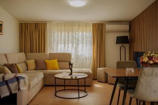 Xhejn's Veranda 7 - 8