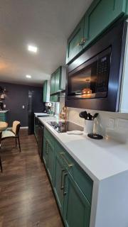 Cozy Private Retreat - 1