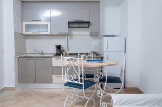 Charming 2-Bedroom Apartment with Ocean View in Carthage - 5