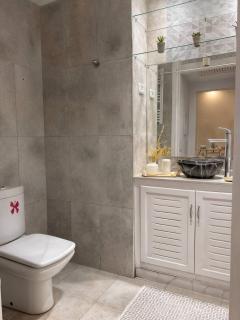 Charming 2-Bedroom Apartment with Ocean View in Carthage - 1