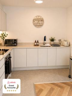 Ladywell Balcony Retreat - 7