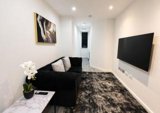 Empire Serviced Apartments - The Equinox suites - 6