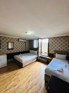 Dayman Hotel - 0