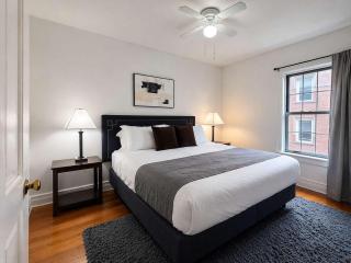 Roomy 3BR Apartment near Beach - Lunt 33-2N - 5