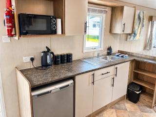 Golden Sands Getaways Weymouth - 1