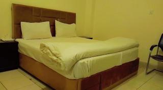 Hotel Twenty One Gulberg - 9