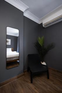 Cozy Specious 2 Bedrooms Apartment Close to Airport - 4