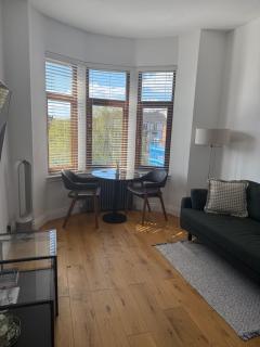 Modern West End Apartment - Glasgow - 9