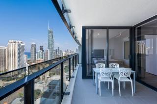 Circle on Cavill - Hosted by Coastal Letting Co. - 7