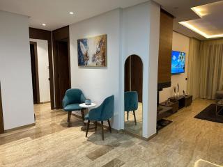 Luxury apartment with private garden - 8