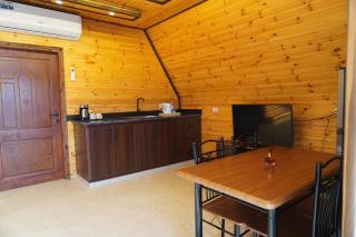 Al Joud Chalet Private Jacuzzi & BBQ Ajloun - 8