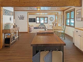 Ultimate Hayward Trailhead Cabin - Base Camp 77 - 7