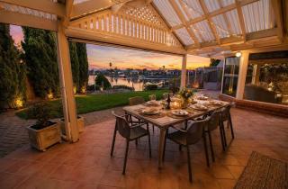 Spacious Lake Front Home- Private Beach - Encounter Bay - 0
