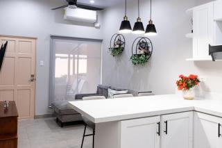 Paradise Villas 2BR Pool walk to town & beach - 2