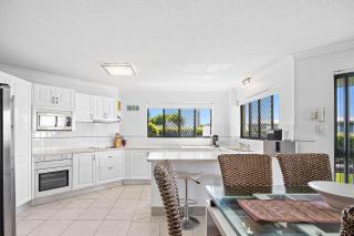 Ground Floor Coastal Mooloolaba - 6
