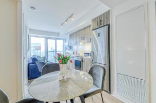 CityFlex 1BR and Den Retreat - Prime Location - 2