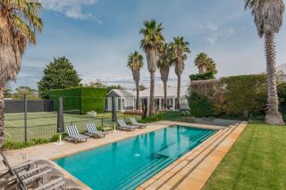 Portsea Resort Pool and Court - 9