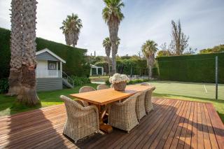 Portsea Resort Pool and Court - 6