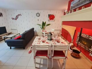 Gîte charmant avec parking - 2 pers. au centre village - FR-1-584-402 - 2