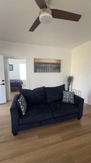 Lovely 3BR Near Downtown Flexible Sleeping Setup - 4