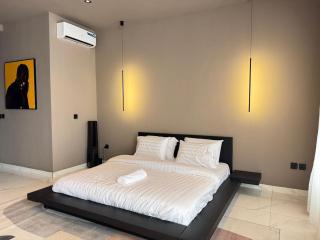 Luxe 2BR in Lekki with 24-7 Power, Pool and Security - 8