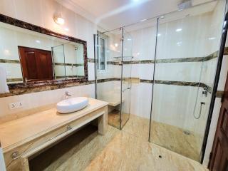 Fountain Palace Hotel & Suites - 4