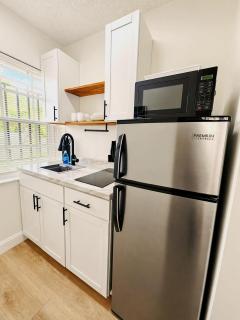 GIGI'S CASITA Free Parking & Kitchen - 4