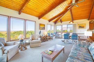 Haven Hideaway - Ocean Views from Every Room - 4