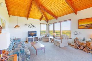 Haven Hideaway - Ocean Views from Every Room - 2