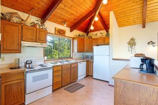 Haven Hideaway - Ocean Views from Every Room - 6